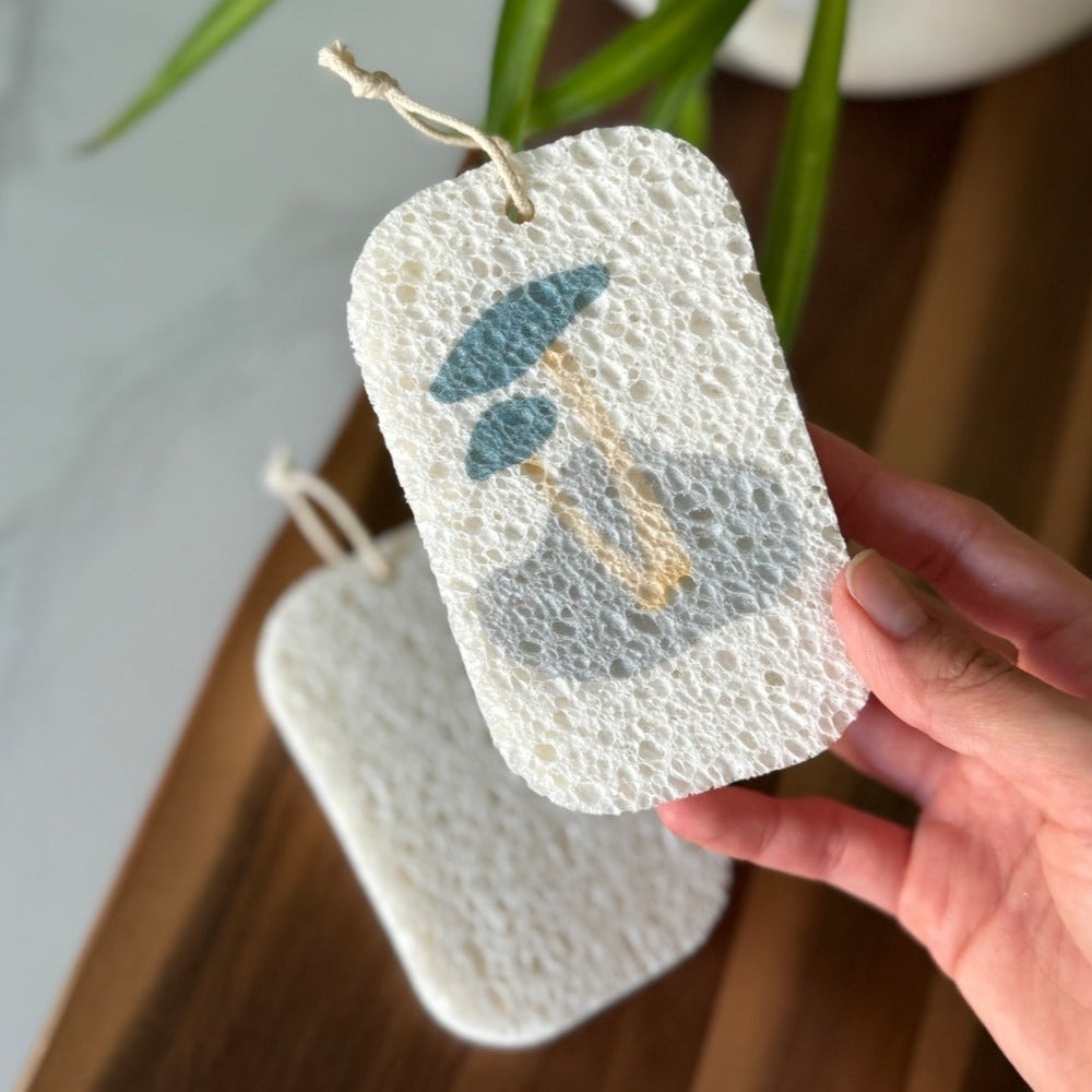 100% biodegradable Loofah Dish Sponges replace traditional foam and plastic sponges for dishwashing and household cleaning. Made from 100% loofah plants!  Comes in a 3-pack!  Expands in size and softens in water to work like a typical dish sponge, but without the plastic waste.  Made from loofah plants, vegan, 100% compostable.