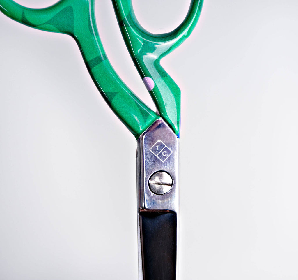 These stunning scissors are manufactured in a family-owned factory in Italy and are hand assembled and adjusted by craftsmen with over 25 years experience. They measure 8.27 inches long and are proper tailors scissors, so make a perfect gift for the fashion lover or crafty person in your life.