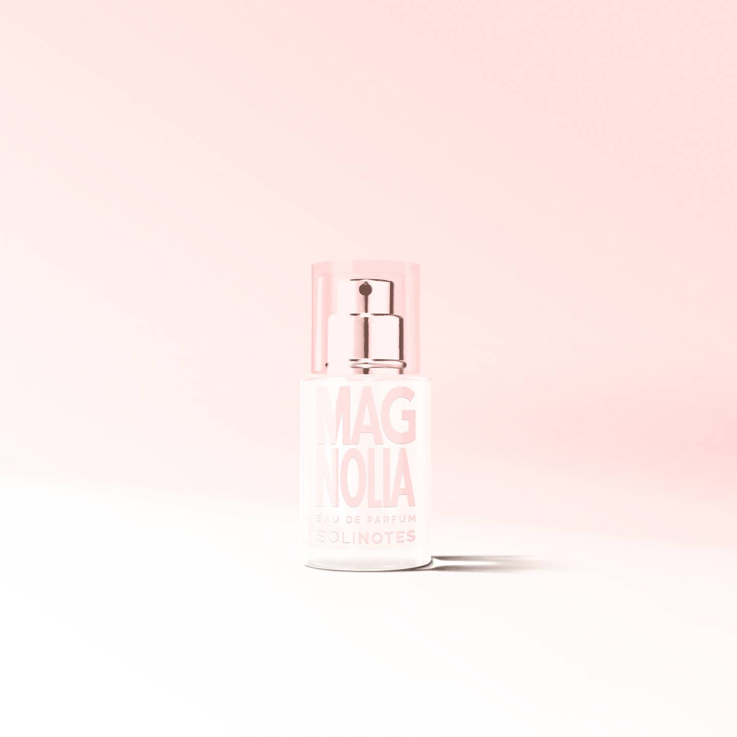 A Unique Scent Arouses your senses and emotions with Magnolia, a fragrance that invites you to relax and let go. A voluptuous, glam floral bouquet. The fragrance flaunts springlike Mock Orange and Honeysuckle head notes, adding light and greenery. This initial spark quickly reveals a captivating, heady heart, exploiting the intense appeal of Magnolia and Arabian Jasmine. Sensual, magnetic, the white flowers blend on a delicate Musk and Iris silage for a sensual signature.