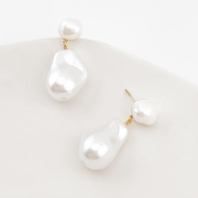 Artificial Fireball Pearl Earrings