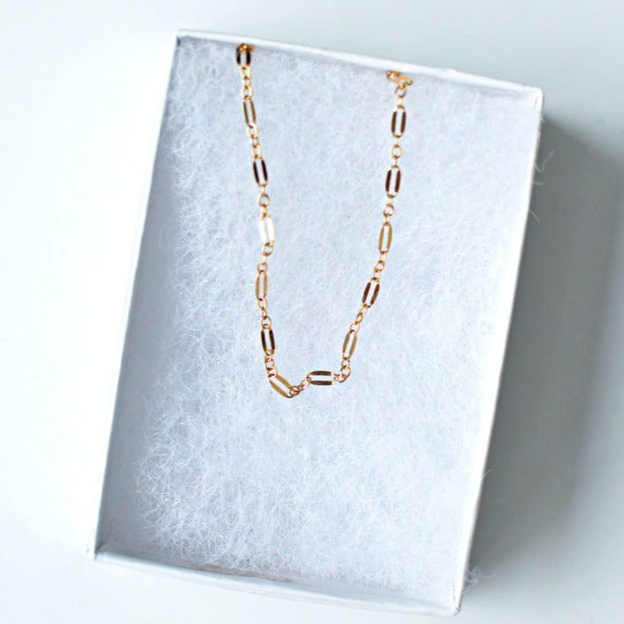 Lolita choker necklace that is simple and elegant.&nbsp; Named after Lolita by Vladimir Nabokov, Lolita is much desired.
