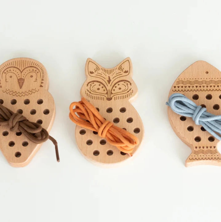 These charming lacing toys help children work hand-eye coordination and fine motor skills. They also encourage them to practice unique patterns, inspiring creativity and endless fun.