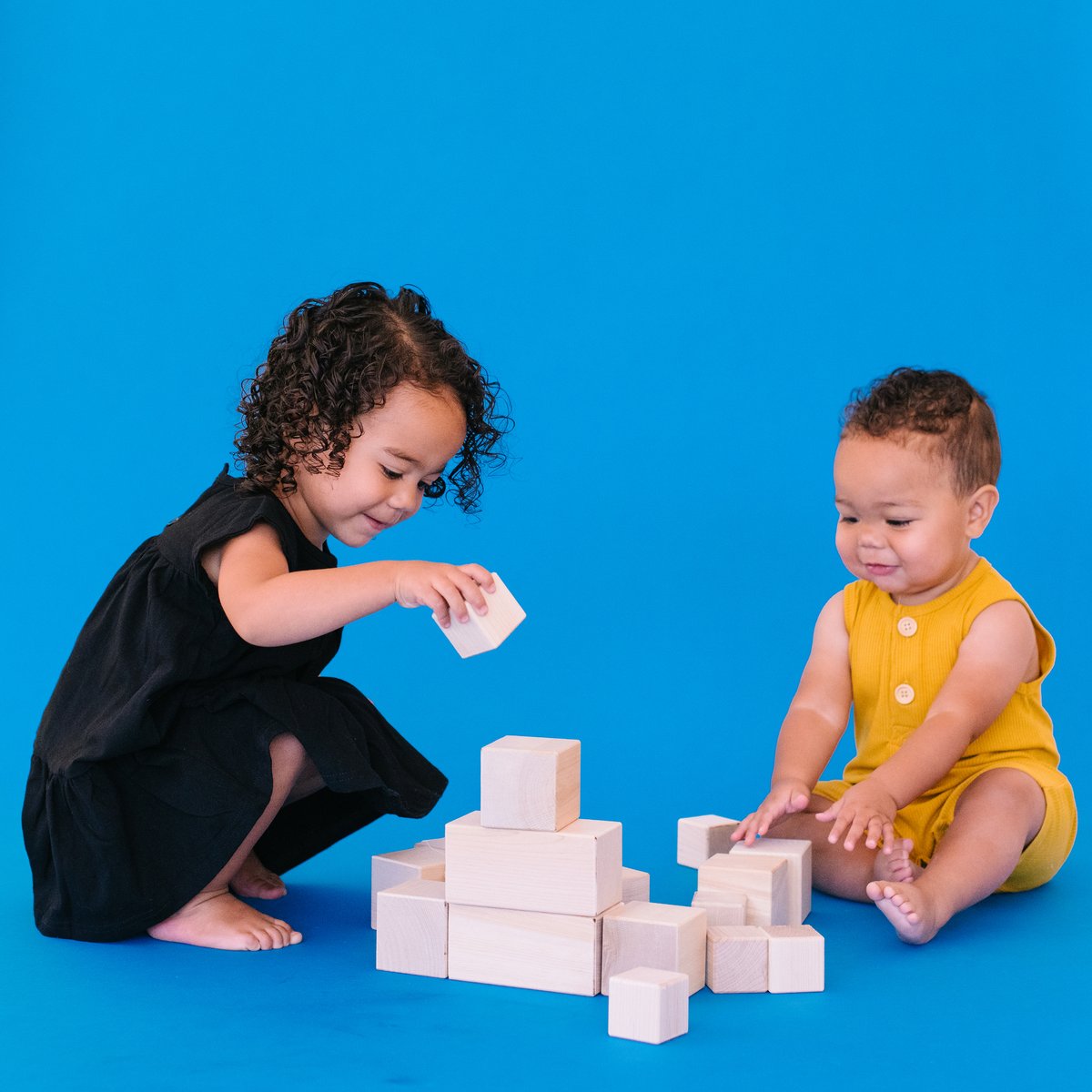 Wooden stacking blocks are an excellent toy for your baby to practice their motor skills, stacking, and balancing.&nbsp;